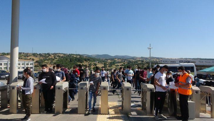 Uşak’ta 10 bin 540 öğrencinin TYT heyecanı başladı G4