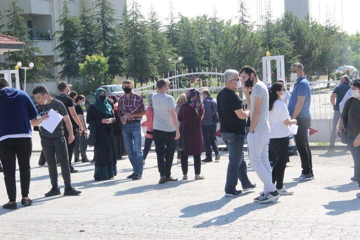 Kimlik belgesi olmayan öğrenci sınava alınmadı G1