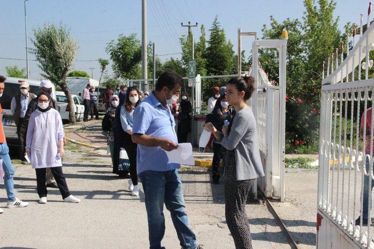 Kimlik belgesi olmayan öğrenci sınava alınmadı G4