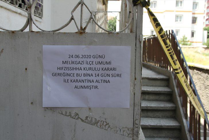 Kayseri'de 3 katlı apartman karantinaya alındı G3
