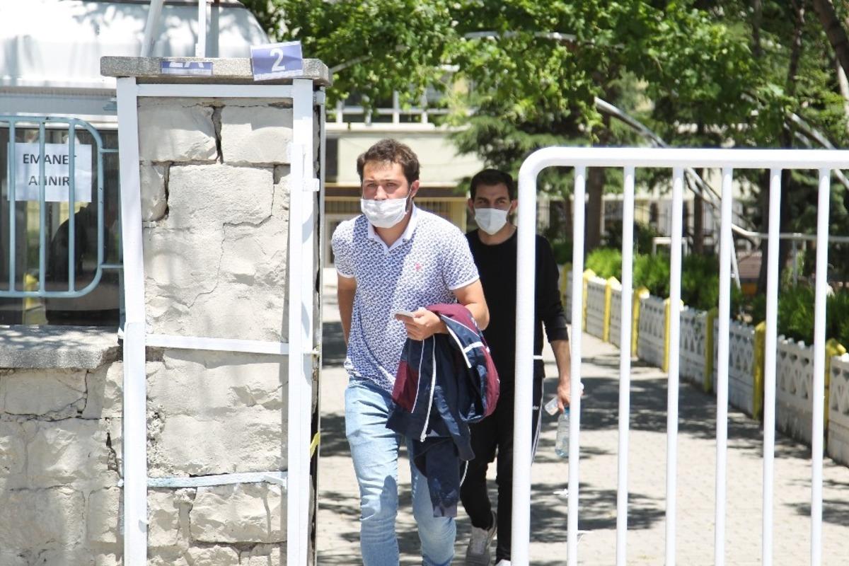 Konya&rsquo;da YKS&rsquo;nin ilk oturumu sona erdi