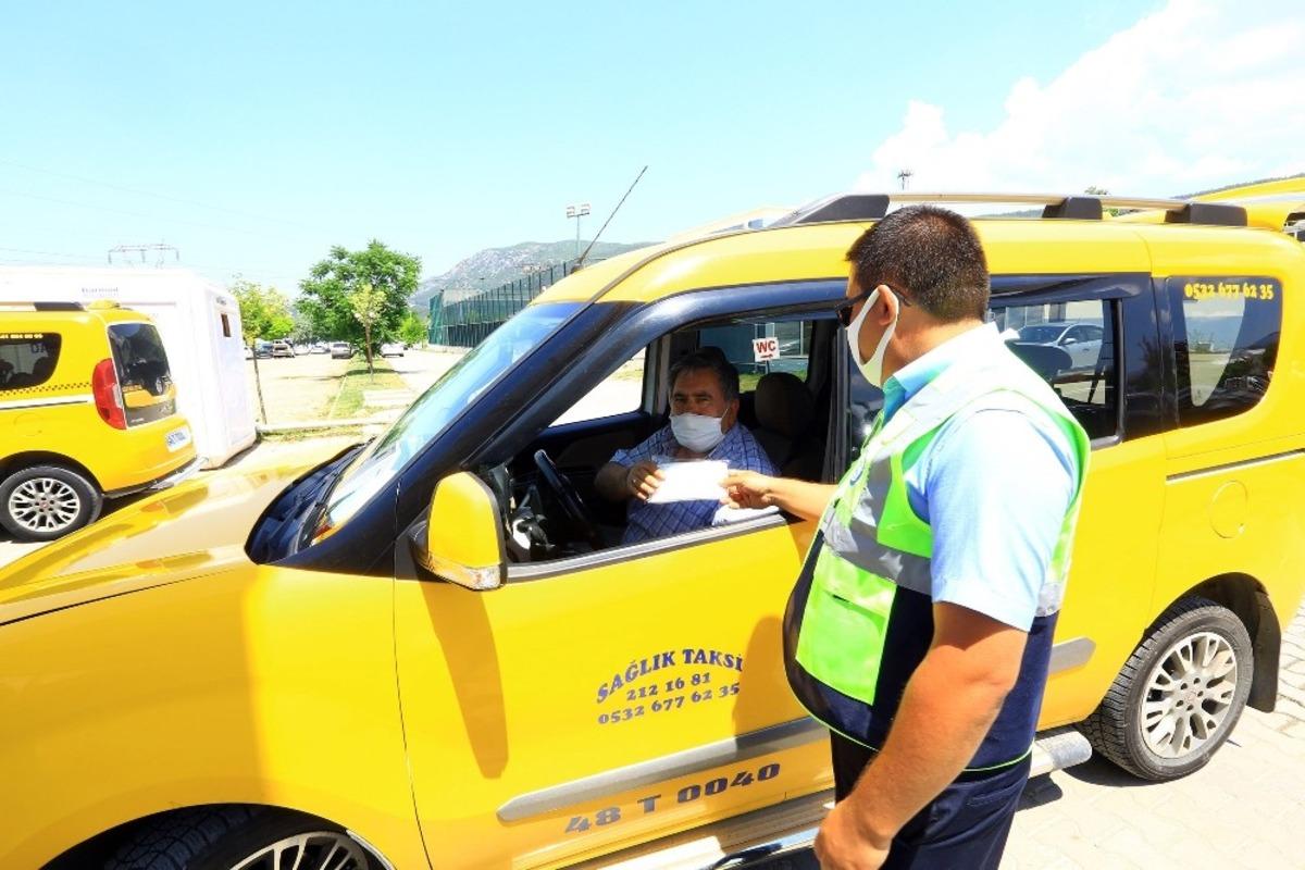 B&uuml;y&uuml;kşehirden taksi ve &Ouml;TTA&rsquo;lara maske