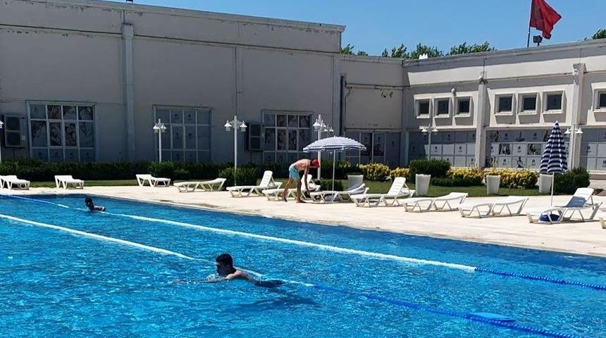 Muradiye y&uuml;zme havuzu haftanın 7 g&uuml;n&uuml; hizmet vermeye başladı