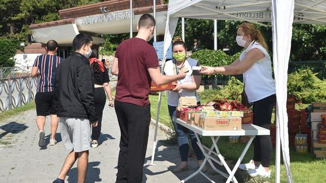 Tepebaşı’ndan sınav sonrası ikram