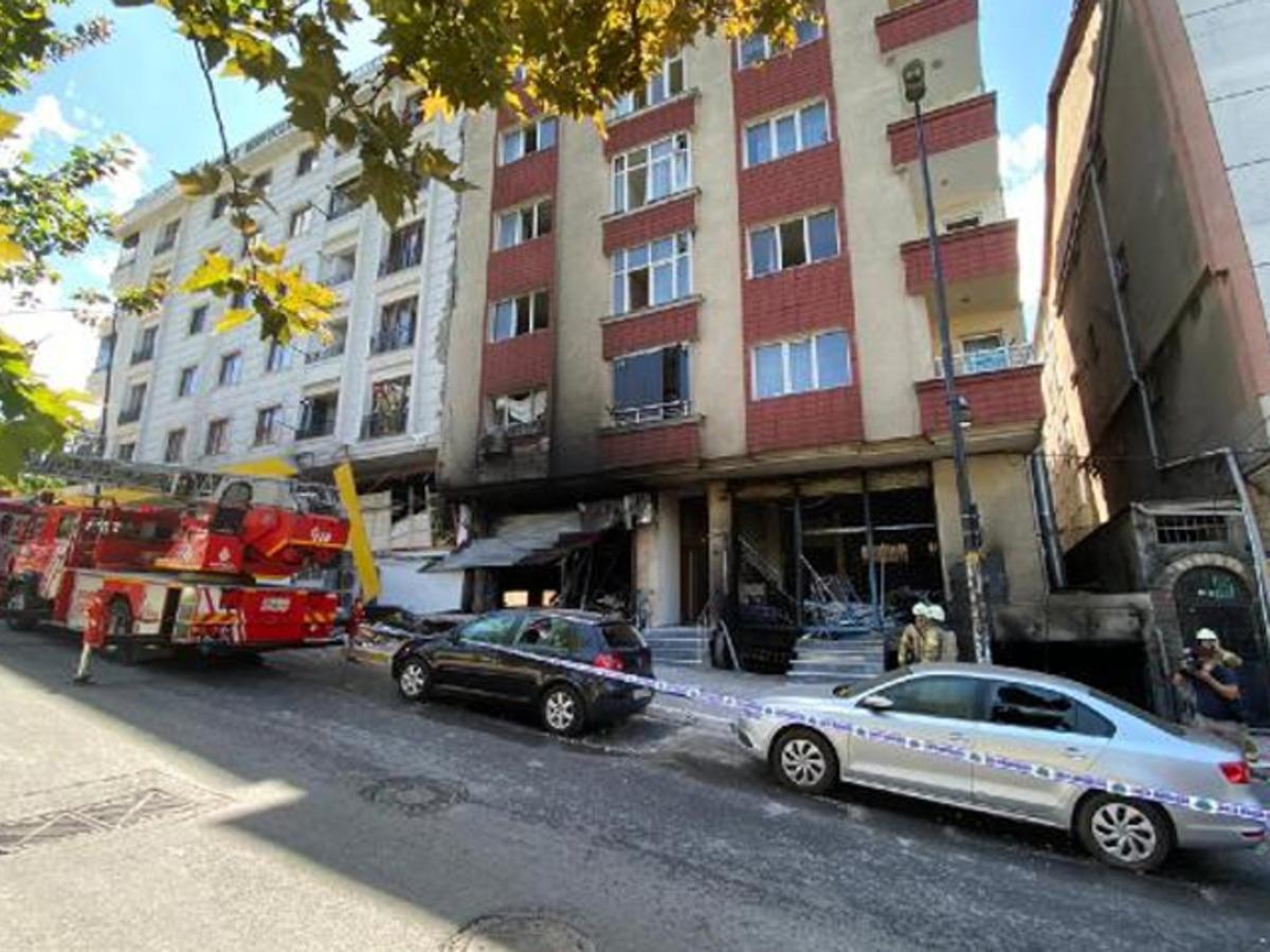 Bah&ccedil;elievler'de patlama yaşanan bina m&uuml;h&uuml;rlendi