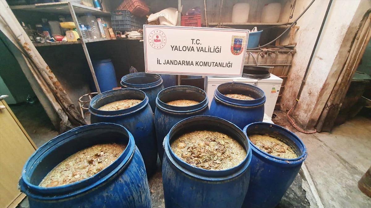 Yalova'da 5 bin 500 litre ka&ccedil;ak i&ccedil;ki ele ge&ccedil;irildi