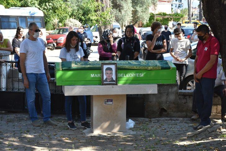 Marmaris’te üzerine su deposu düşerek ölen genç toprağa verildi G1