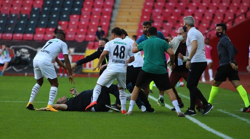 Eskişehirspor - Altay maç sonu olay çıktı