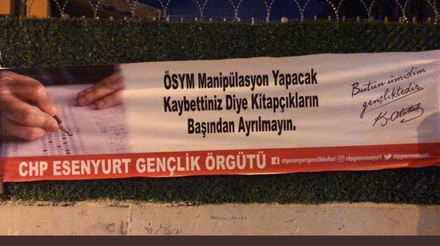 Astıkları YKS pankartları nedeniyle g&ouml;zaltına alınan CHP'li gen&ccedil;ler serbest bırakıldı