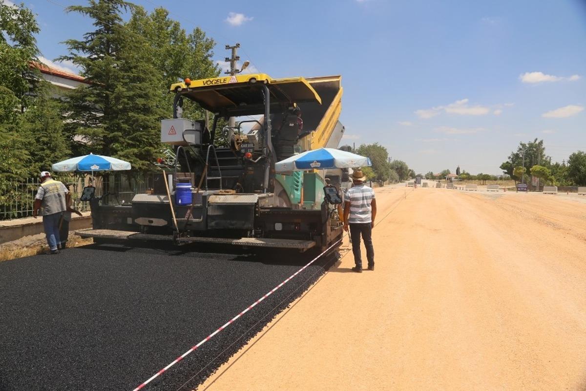 Karaman Belediyesi a&ccedil;ık cezaevi yolunu asfaltlıyor
