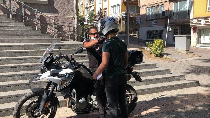 Kimliğini unutan öğrenciyi polis sınava böyle yetiştirdi G3