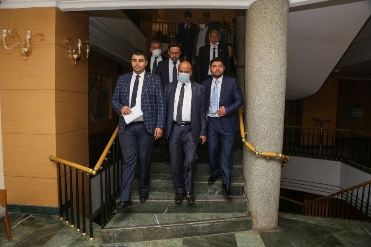 İYİ Parti Erzurum İl Teşkilatı yemekte buluştu