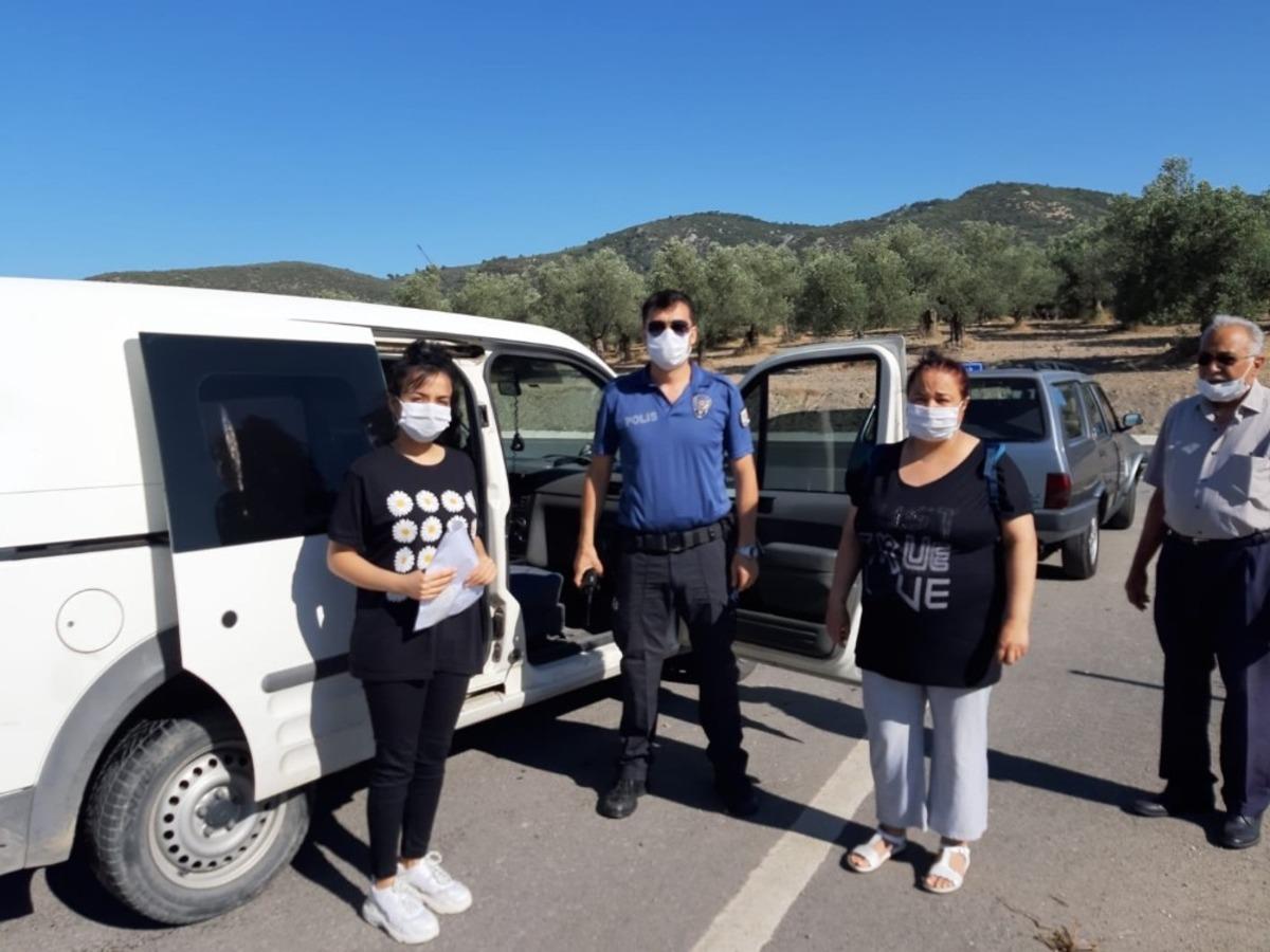 Sınava giderken kaza yapan &ouml;ğrenciyi polis sınava yetiştirdi