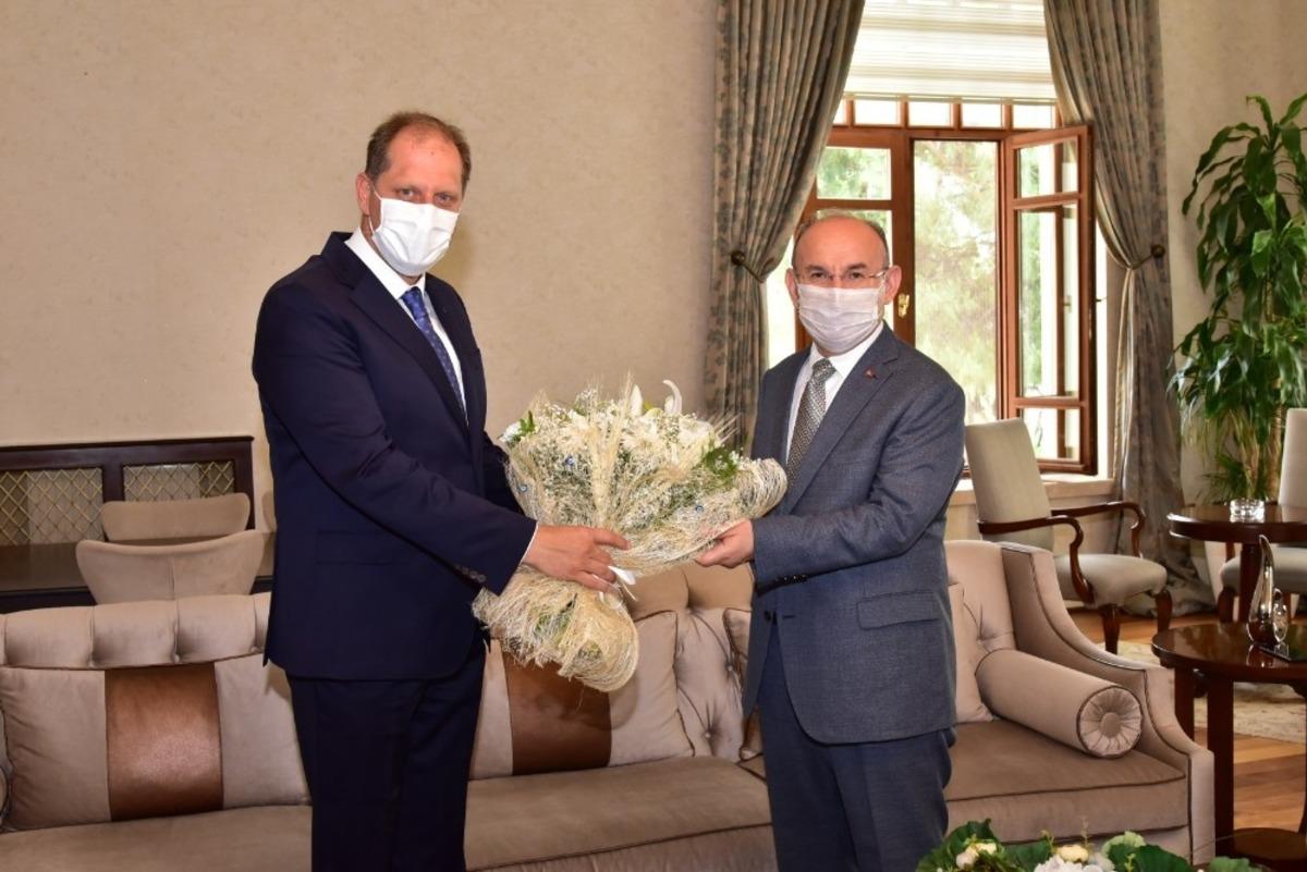 İş d&uuml;nyası Vali Karadeniz&rsquo;i bilgilendirdi