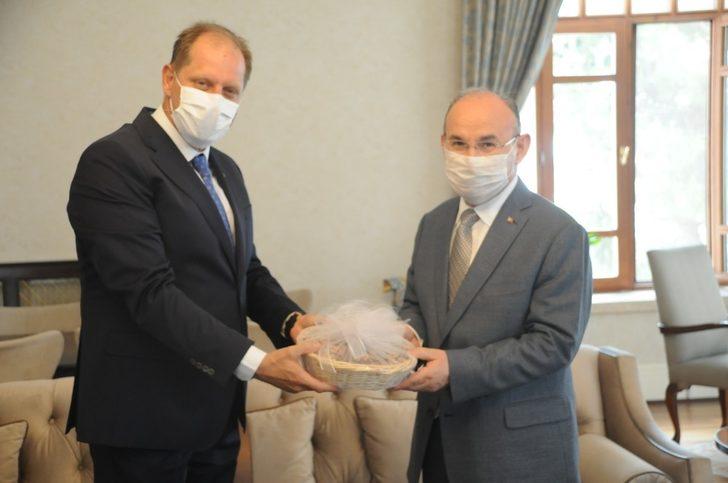 İş dünyası Vali Karadeniz’i bilgilendirdi G2