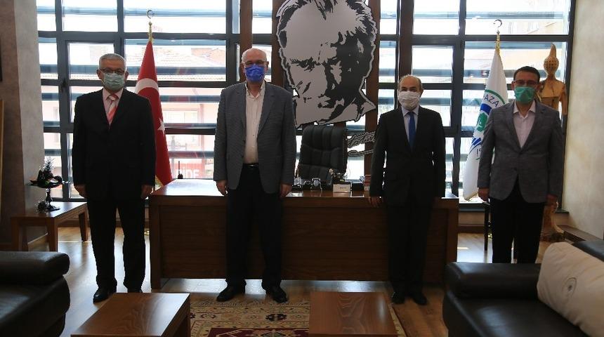 Eskişehir Noter Odası Kazım Kurt&rsquo;u ziyaret etti