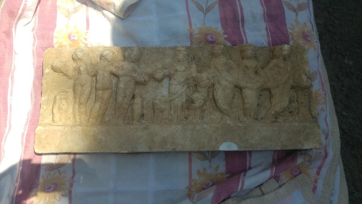 Ataşehir'de evin bah&ccedil;esinde Roma D&ouml;nemi eseri bulundu