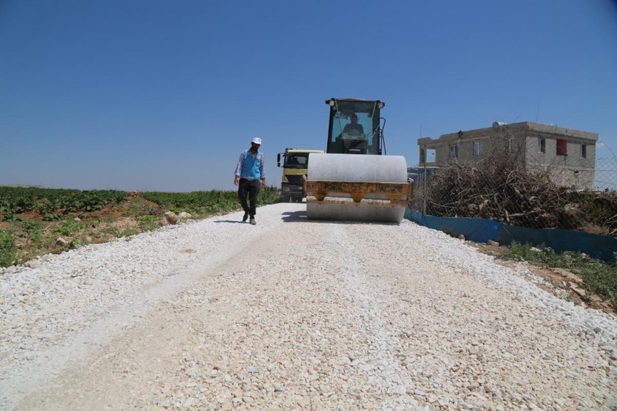 Haliliye kırsalında yol &ccedil;alışmaları devam ediyor