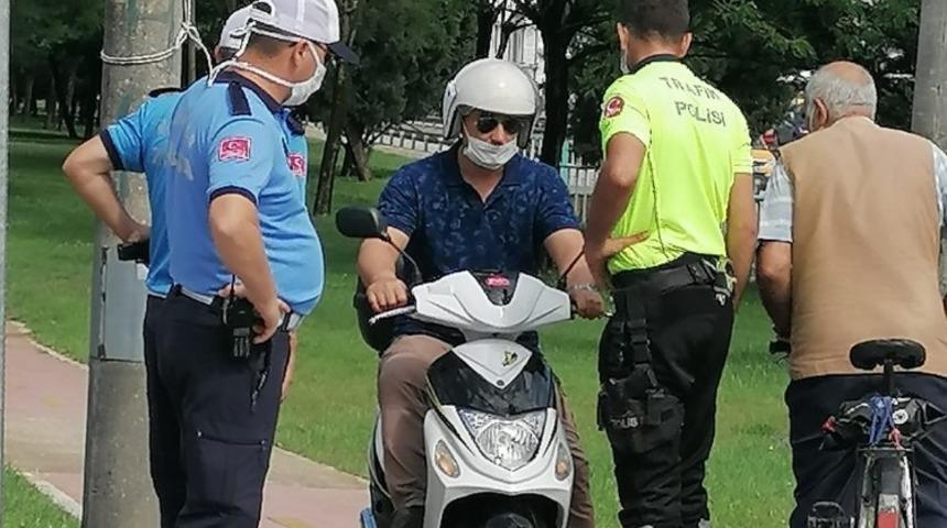 Y&uuml;r&uuml;y&uuml;ş yolunu kullanan motosikletlere ge&ccedil;it yok