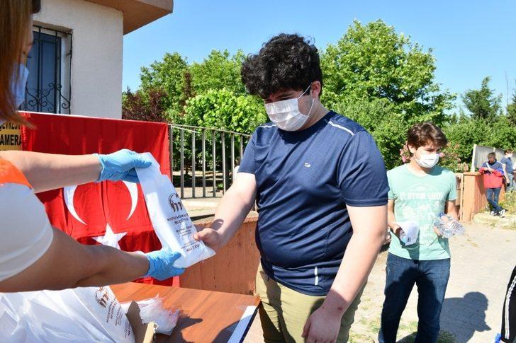Belediyeden YKS adaylarına maske ve hijyen desteği G4