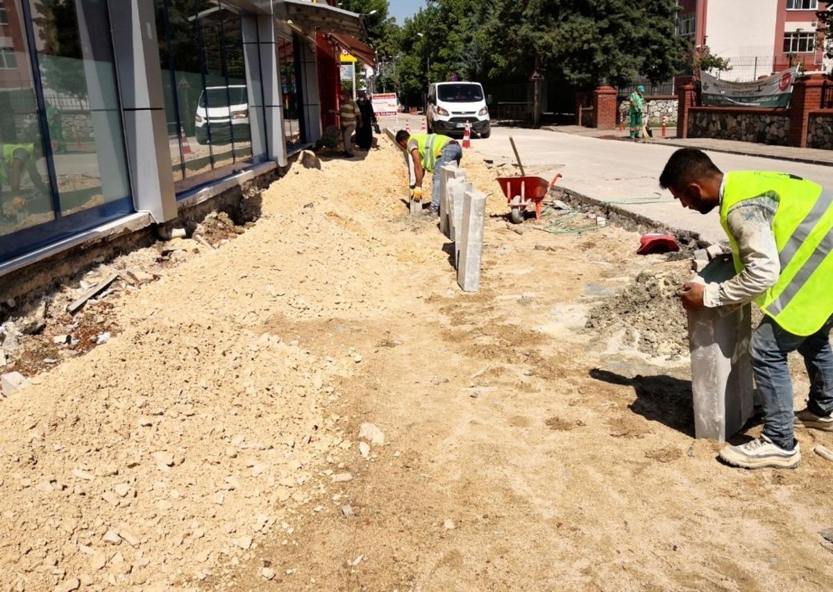 Osmangazi&rsquo;de kaldırımlar d&uuml;zenleniyor