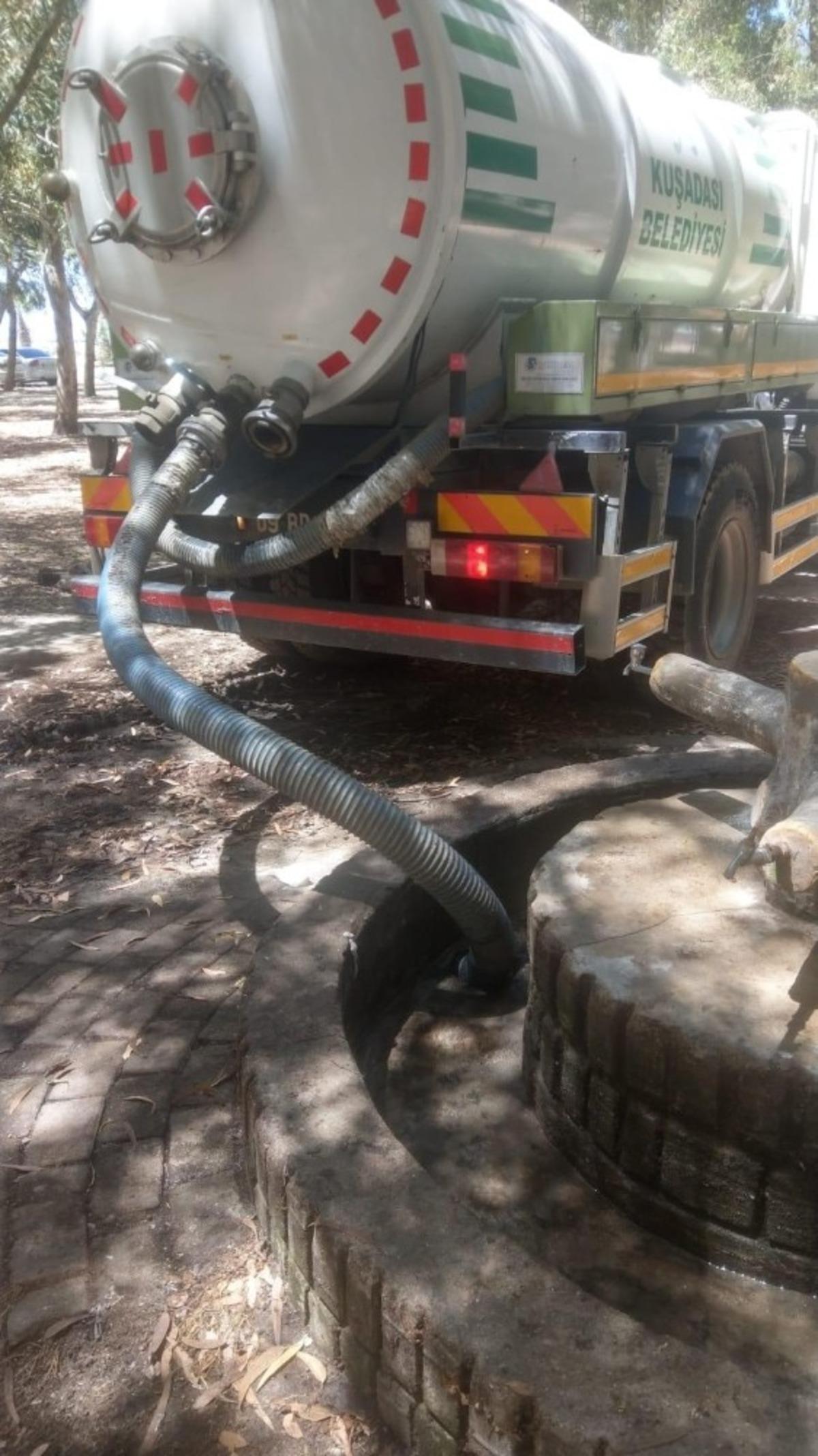 Davutlar Sevgi Plajı&rsquo;ndaki kullanım &uuml;niteleri tahrip edildi