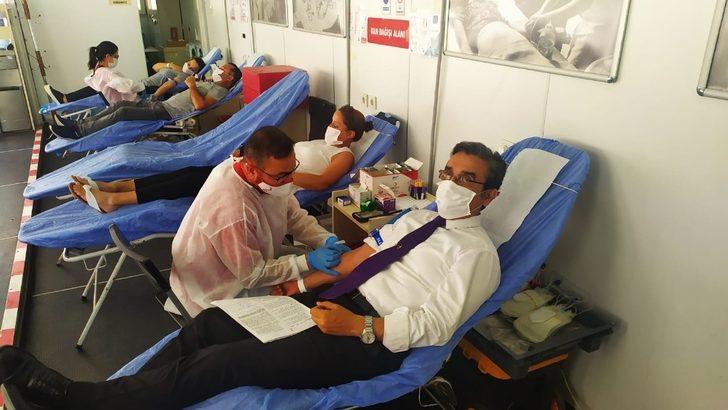 Kaymakam Yücel’den kan bağışına destek G3