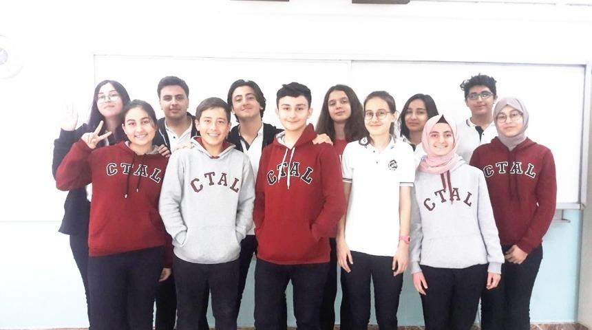 Burhaniye&rsquo;de liseliler yemek kitabı hazırladı