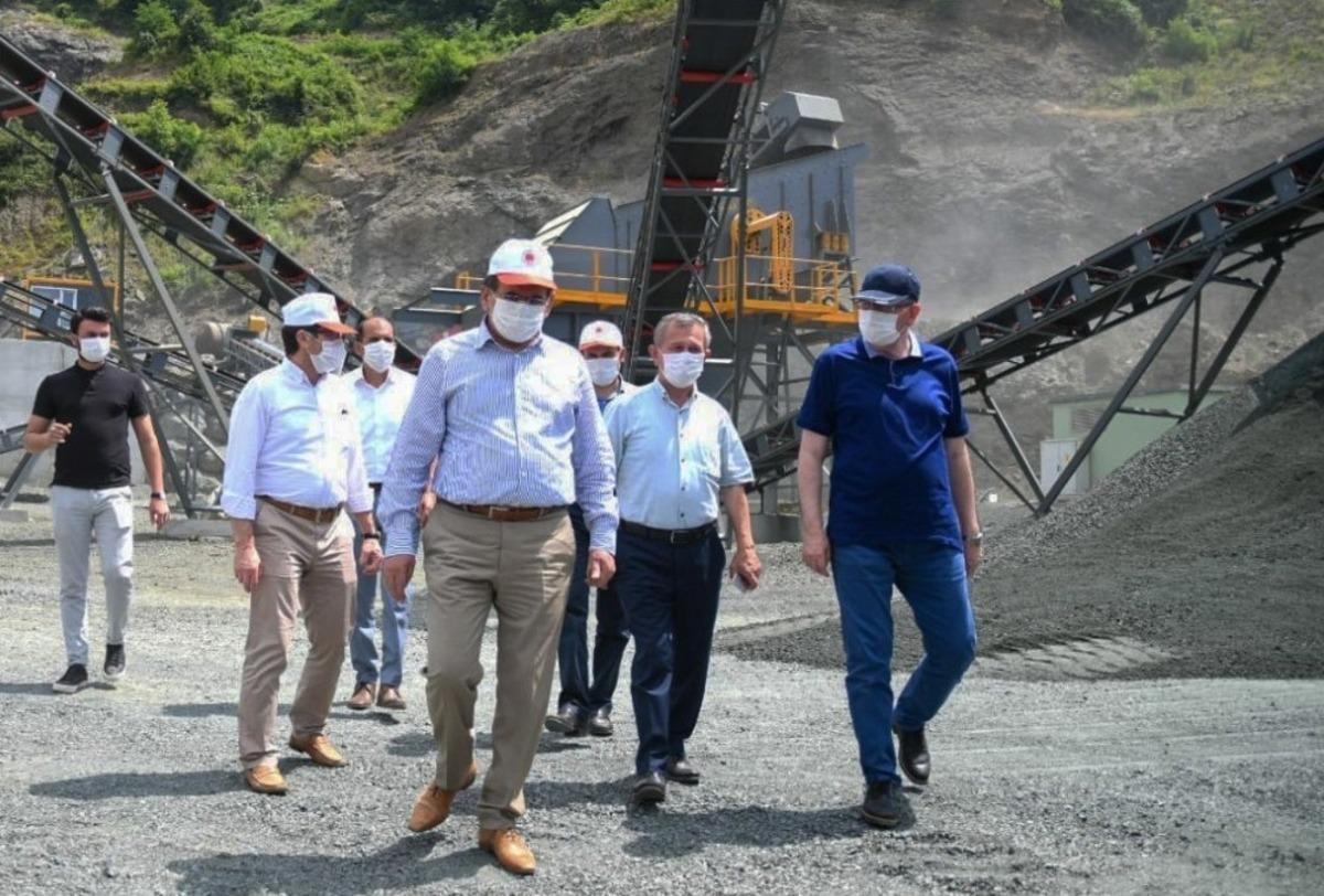 Başkan Demir il&ccedil;e il&ccedil;e hizmetleri yerinde inceliyor