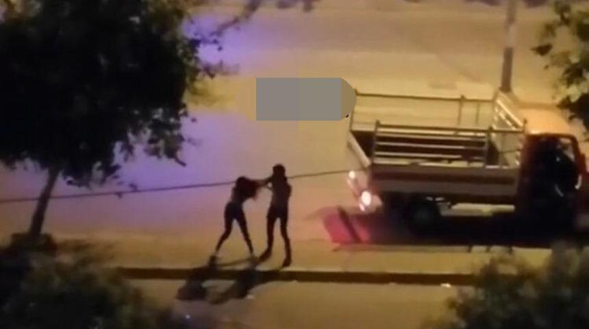 İzmir'de sokak ortasında kız arkadaşını darp etmişti! Flaş karar