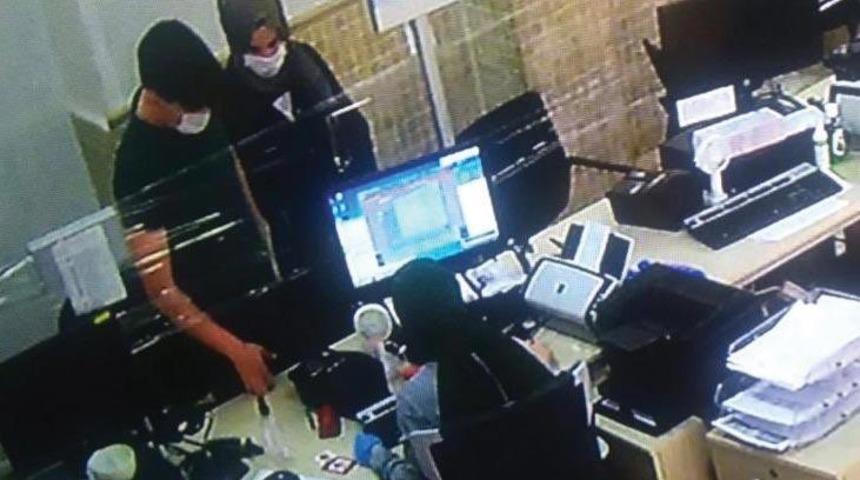 5 bin 679 genç için geçici kimlik belgesi düzenlendi