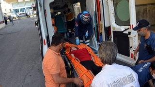 Sinir krizi geçiren kadın polisi alarma geçirdi