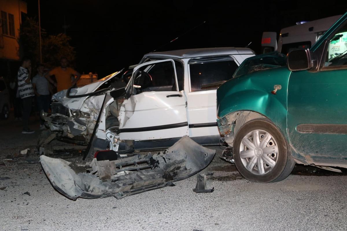 Aksaray'da feci kaza! Yaralanan anne '&Ccedil;ocuklarıma ne oldu?' diyerek ağladı