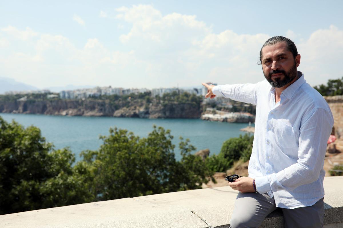 Korkutan a&ccedil;ıklama! 'Falezlerdeki &ccedil;atlak ve kırıklar, olası depremin etkisini artıracak'