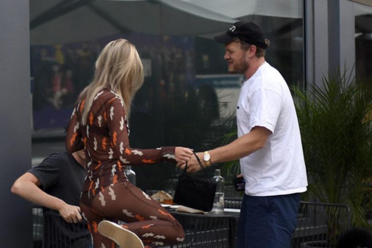 Emily Ratajkowski'den cesur yeni hafta başlangıcı G4