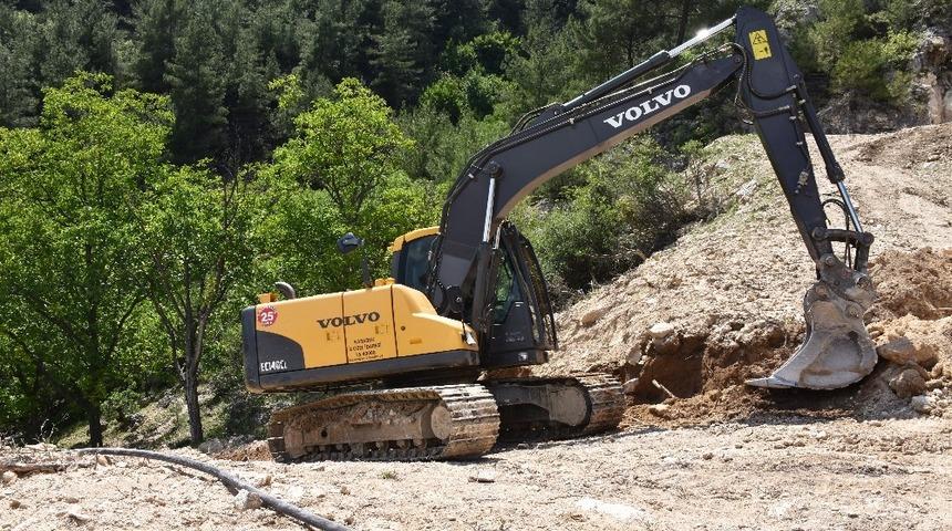 Karab&uuml;k &Ouml;zel İdare geleceğe g&uuml;zel hizmetler bırakıyor