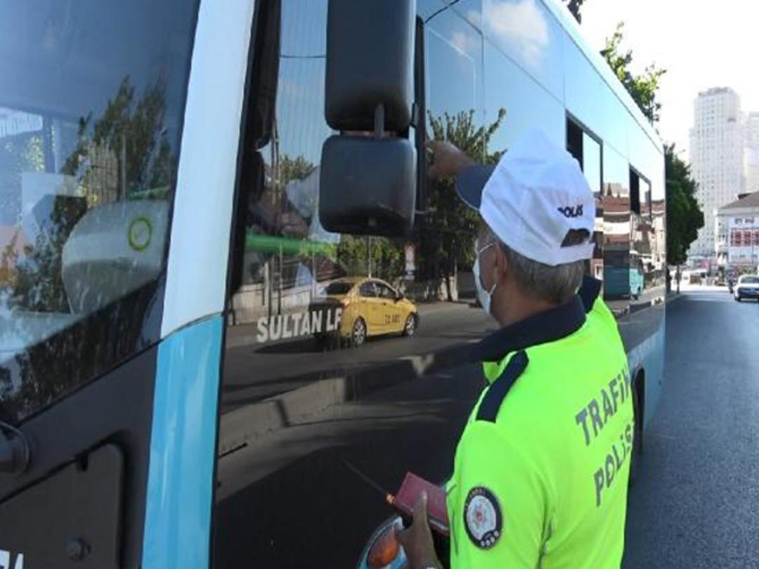 14 yerine 37 yolcu &ccedil;ıktı! Polise b&ouml;yle tepki g&ouml;sterdi: Siz sayı saymayı bilmiyorsunuz