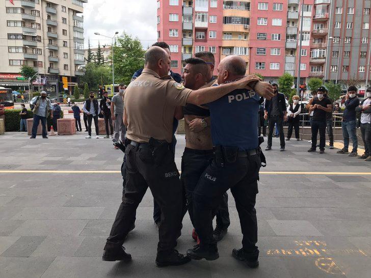 Hırsızlıktan aranan firari hükümlü, adliyede yakalandı G3