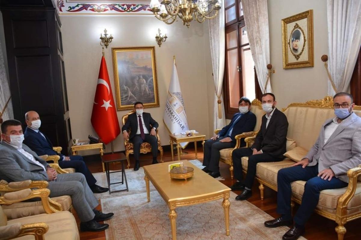 Şuhut heyetinden Vali &Ccedil;i&ccedil;ek&rsquo;e hayırlı olsun ziyareti