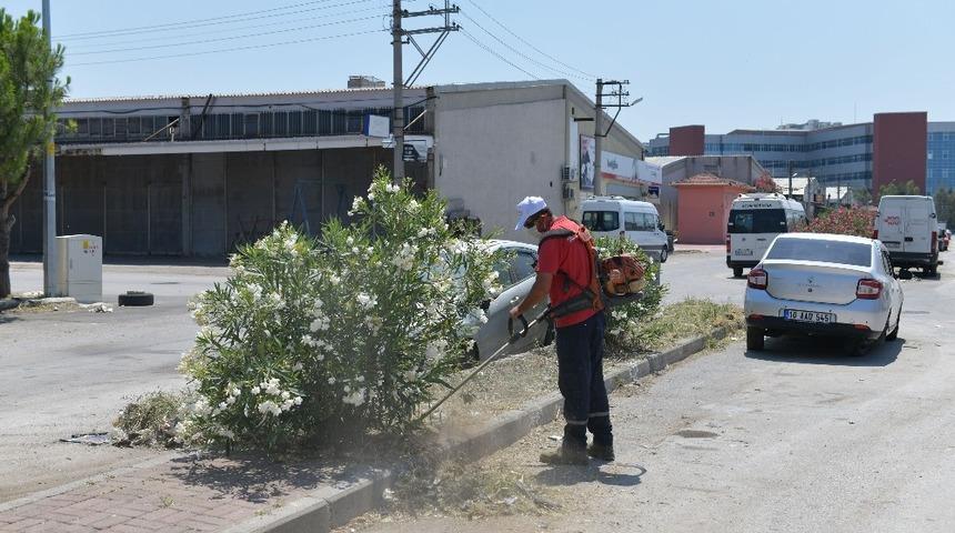 &Ccedil;iğli Ata Sanayi Sitesinde b&uuml;y&uuml;k temizlik: 100 ton atık toplandı
