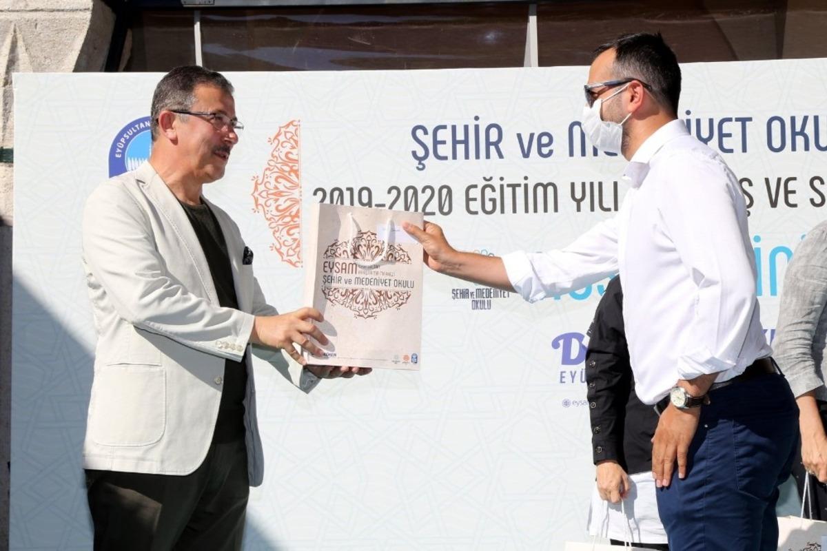 Şehir ve Medeniyet Okulu&rsquo;nun sertifika t&ouml;reni yapıldı