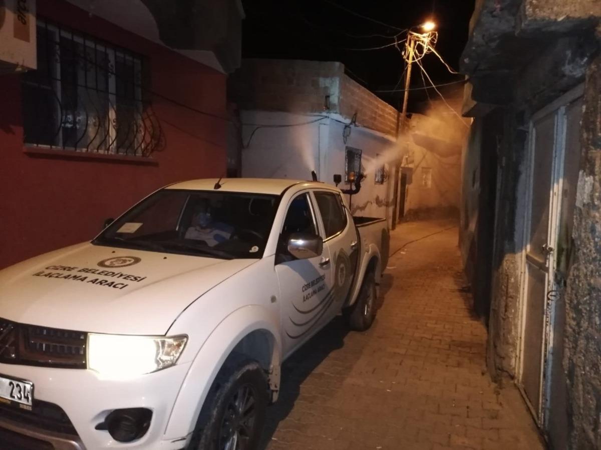 Cizre Belediyesi sivrisinek ve haşerelere karşı m&uuml;cadeleye devam ediyor