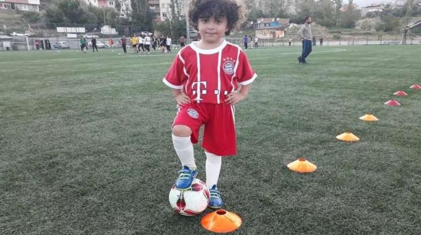 Kendisi küçük hayalleri büyük