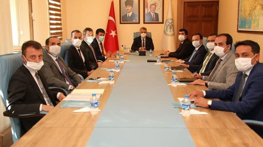 Vali Makas, kaymakamlardan brifing aldı