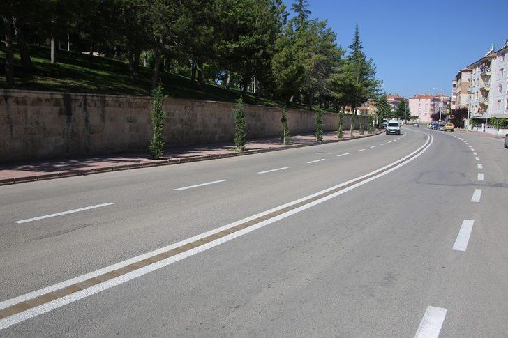 Karaman’da yaya geçidi ve yol çizim çalışması G4