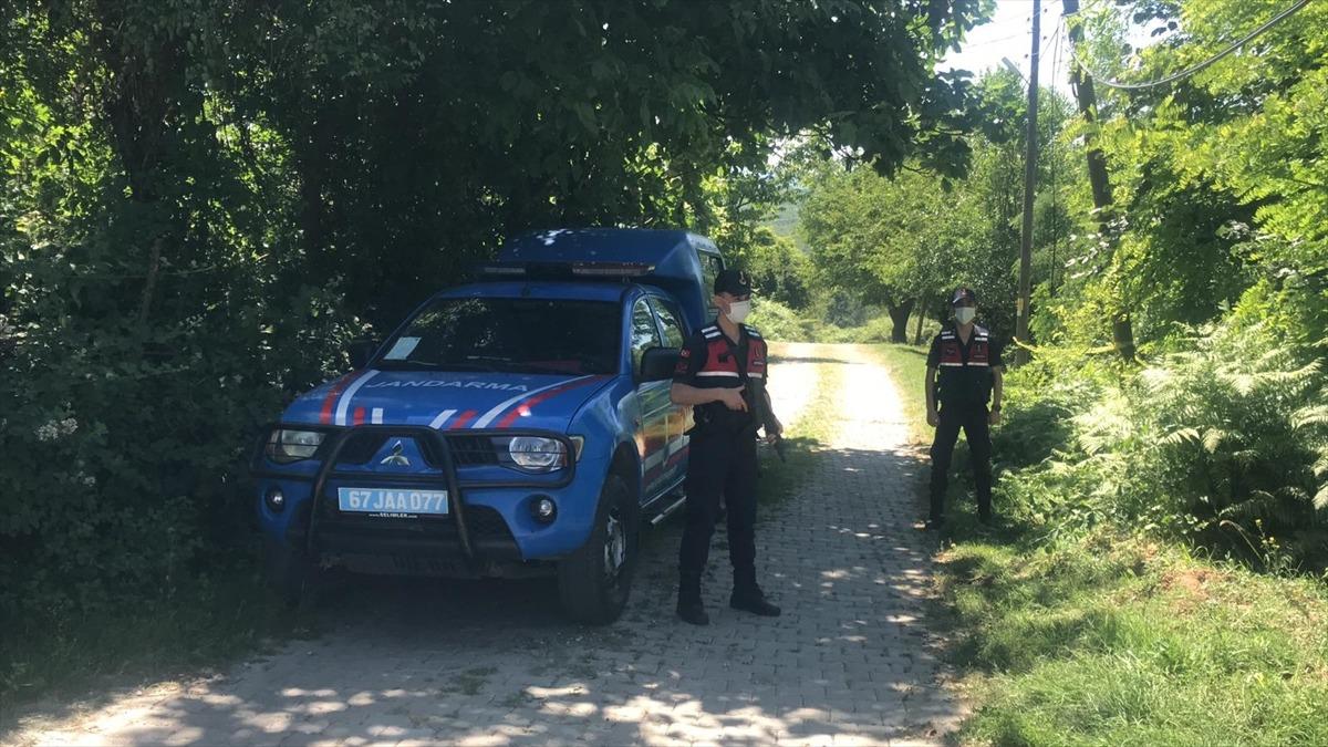 Zonguldak'ta tartıştığı kardeşini ve yeğenini silahla &ouml;ld&uuml;rd&uuml;ğ&uuml; iddia edilen ş&uuml;pheli yakalandı