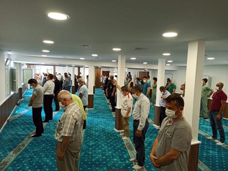 Pendik’te sağlık kahramanları yeni mescitlerine kavuştu G3