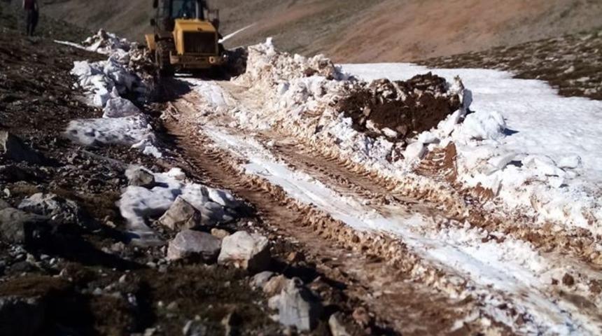 Yörükler için 3 bin rakımda yol açıldı