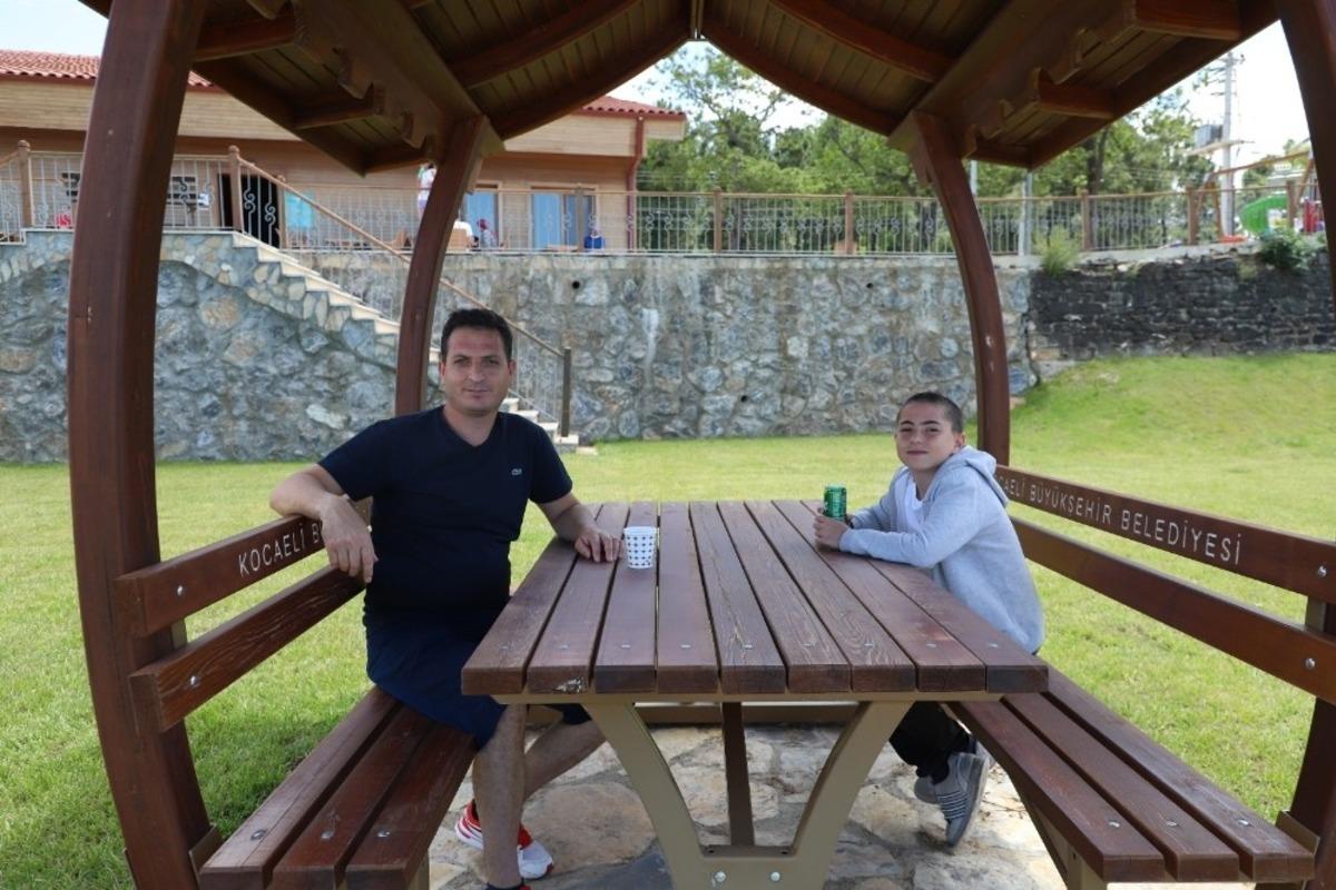 Kahraman sağlık &ccedil;alışanları B&uuml;y&uuml;kşehir&rsquo;in kamplarında konuk ediliyor