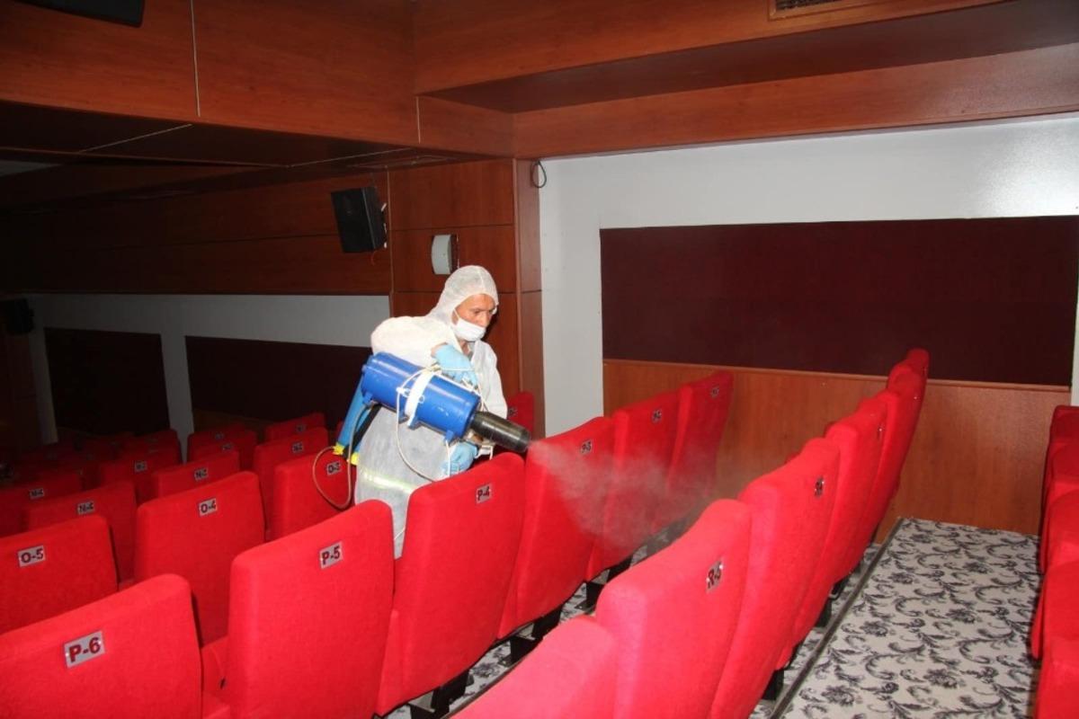 Hendek sokaklarında &ccedil;alışmalar devam ediyor